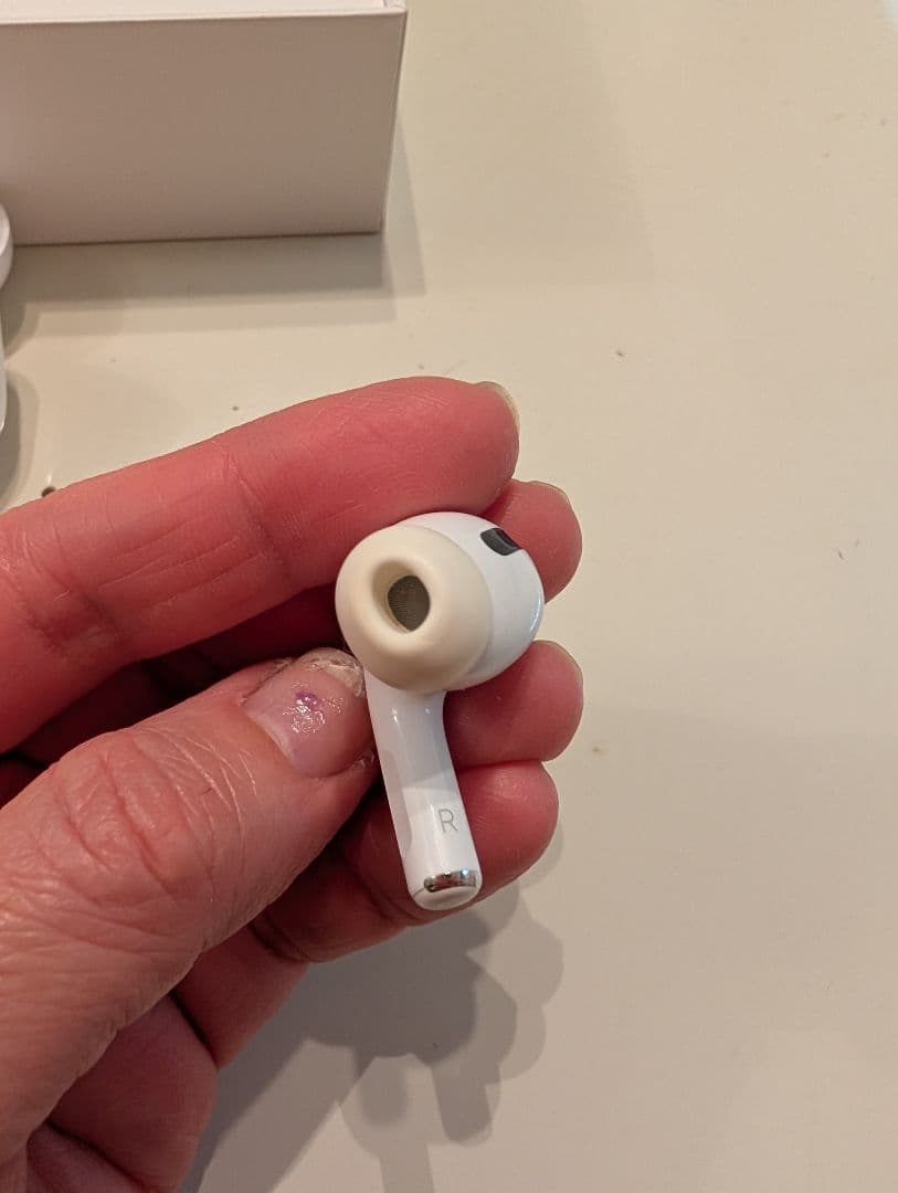 AirPods Pro (第1世代)ワイヤレス充電ケース付き