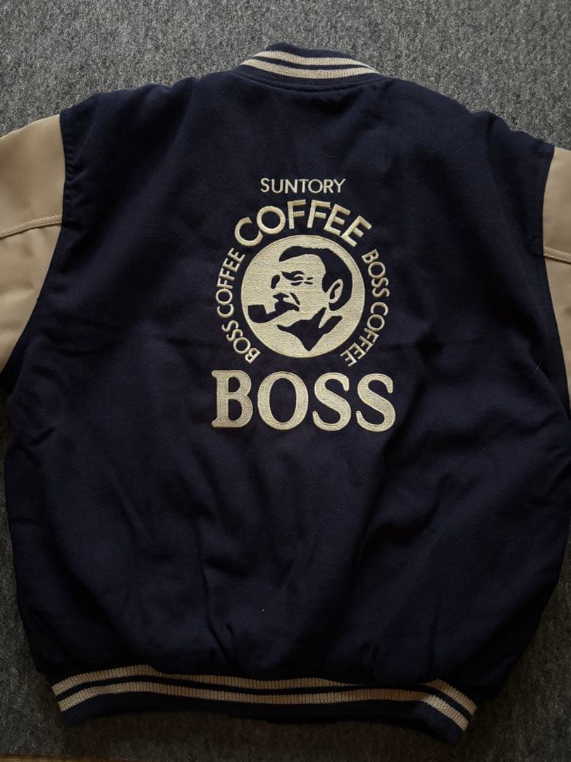 BOSS スタジャン ネイビー/ベージュ