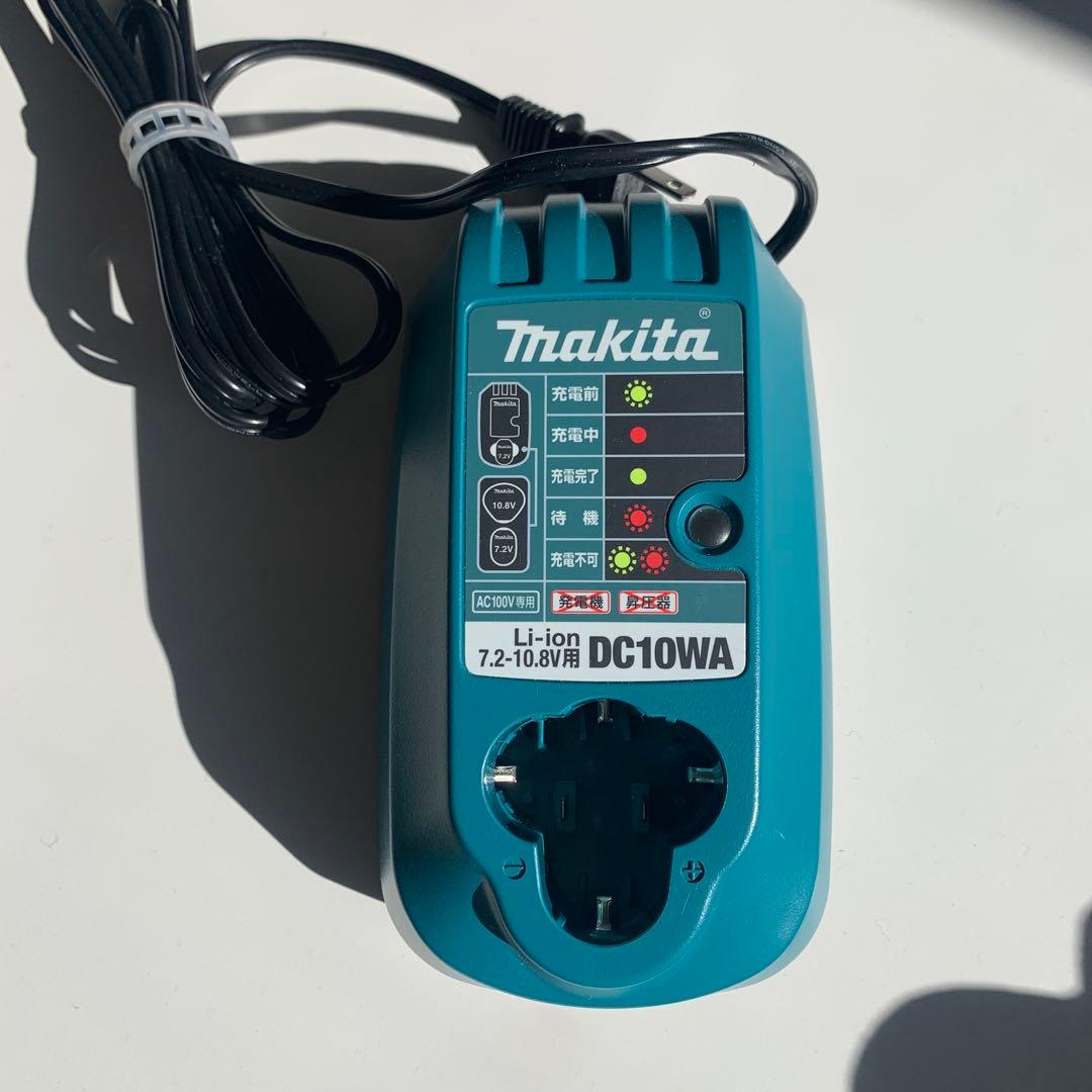 Makita ラジオ・充電器・バッテリー付き