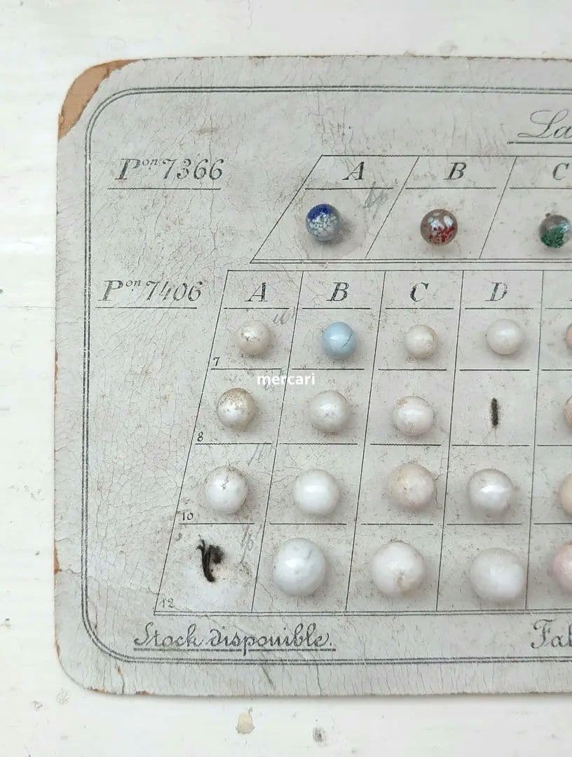 アンティーク　台紙付きボタンシート