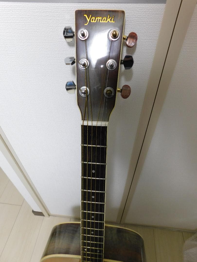 Yamaki YW-35 アコースティックギター　白濁あるも音は健在　キズ少ない