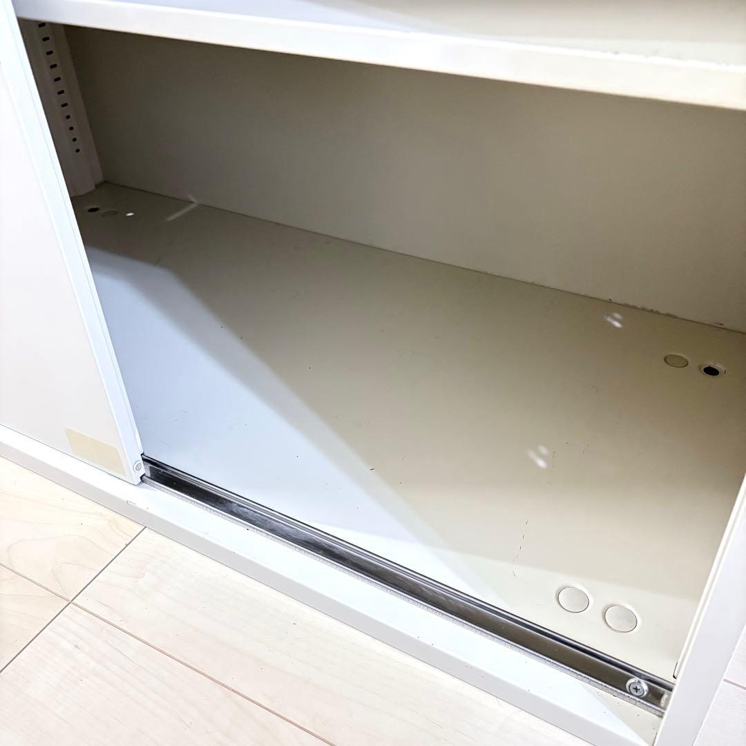 オカムラ　書庫　オフィス　ローキャビネット　キャビネット　A4 鍵付き