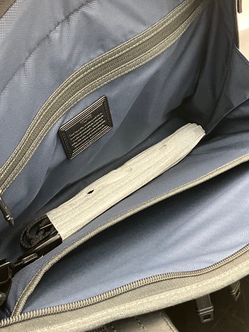 TUMI ALPHA 2 スリムデラックス ブリーフケース キャンバス グレー