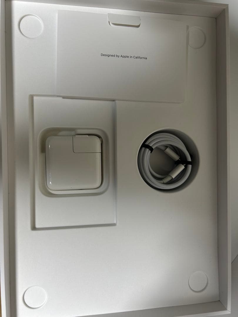 ソ*ー様 MacBook Air (M1, 2020) 13.3インチ　箱付き