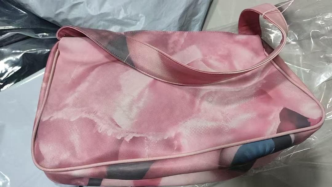 美品 I'm Sorry by Petra Collins ショルダーバッグ