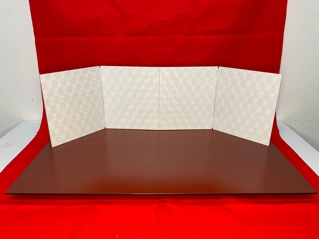 清水久遊　雛人形　親王平飾りセット・間口約８０×奥行約４０×高さ約２８㎝