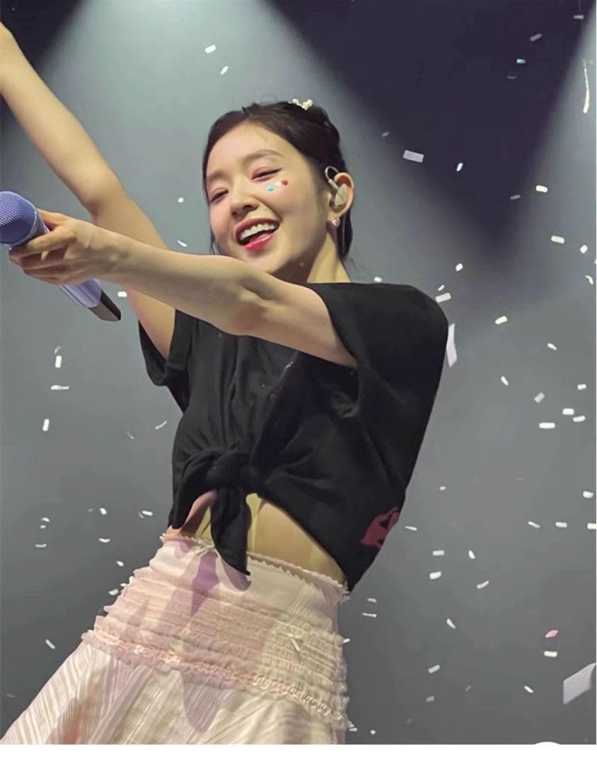 ジアちゃん着用 ♡セクシー可愛い黒白レースキャミソールミニスカートセットアップ