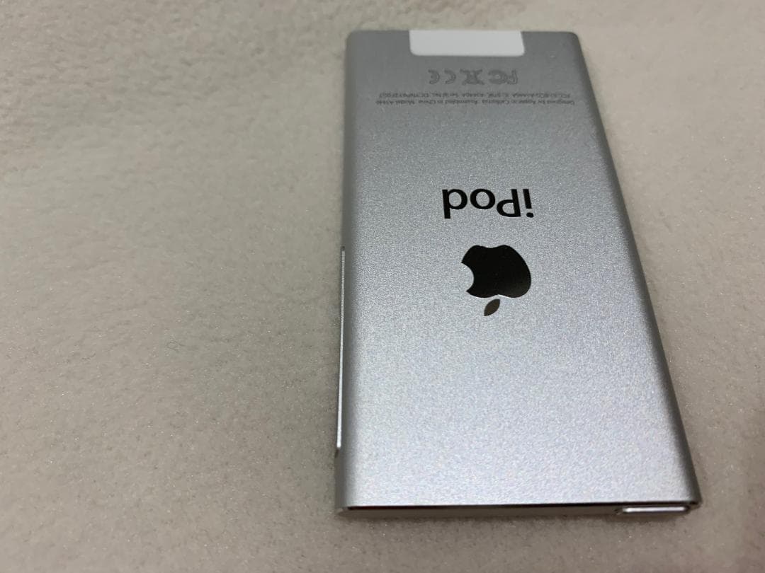 【美品】Apple iPod nano 第7世代 16GB シルバー
