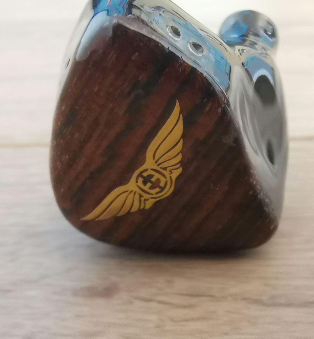 Empire ears Nemesis 限定デザイン