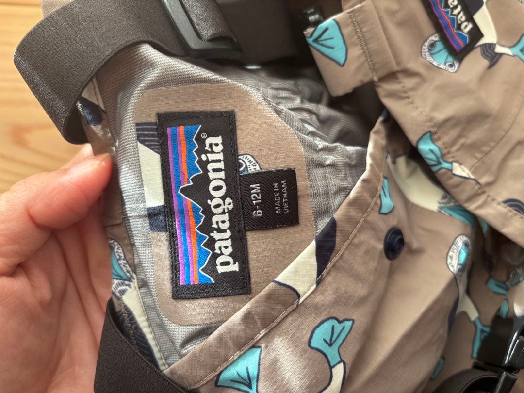Patagonia ベビー・トレントシェル 3L・ビブ 6m-12m