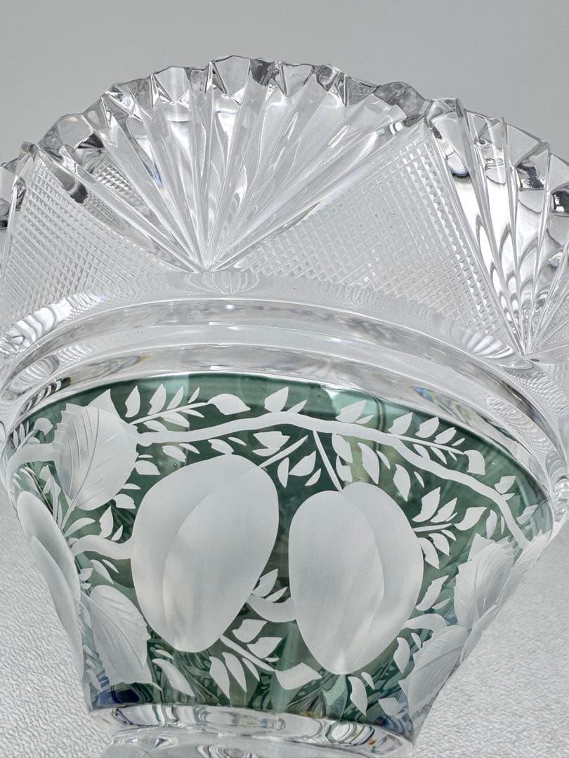 ボヘミア　クリスタル　工芸品 花器 花瓶 フラワーベース　受け皿　新品未使用品