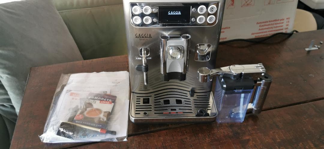 老舗本格派Gaggia 全自動コーヒーマシン ラテ,カプチーノが１タッチ