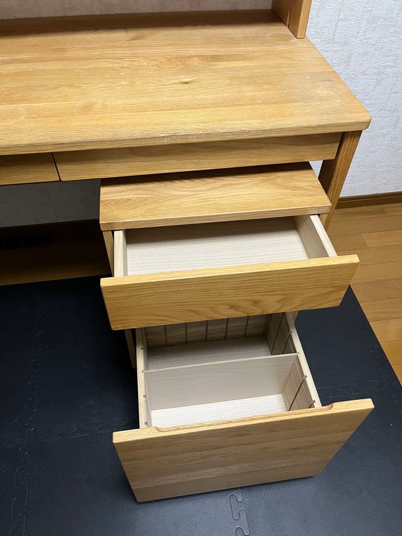 【直接引取り限定】無印　学習机机4点セット（デスク、キャビネット、上置き、椅子）