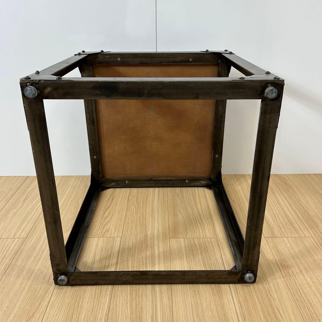 ASPLUND アスプルンド バーハンク ヘリボーン サイドテーブル　メタル　鉄