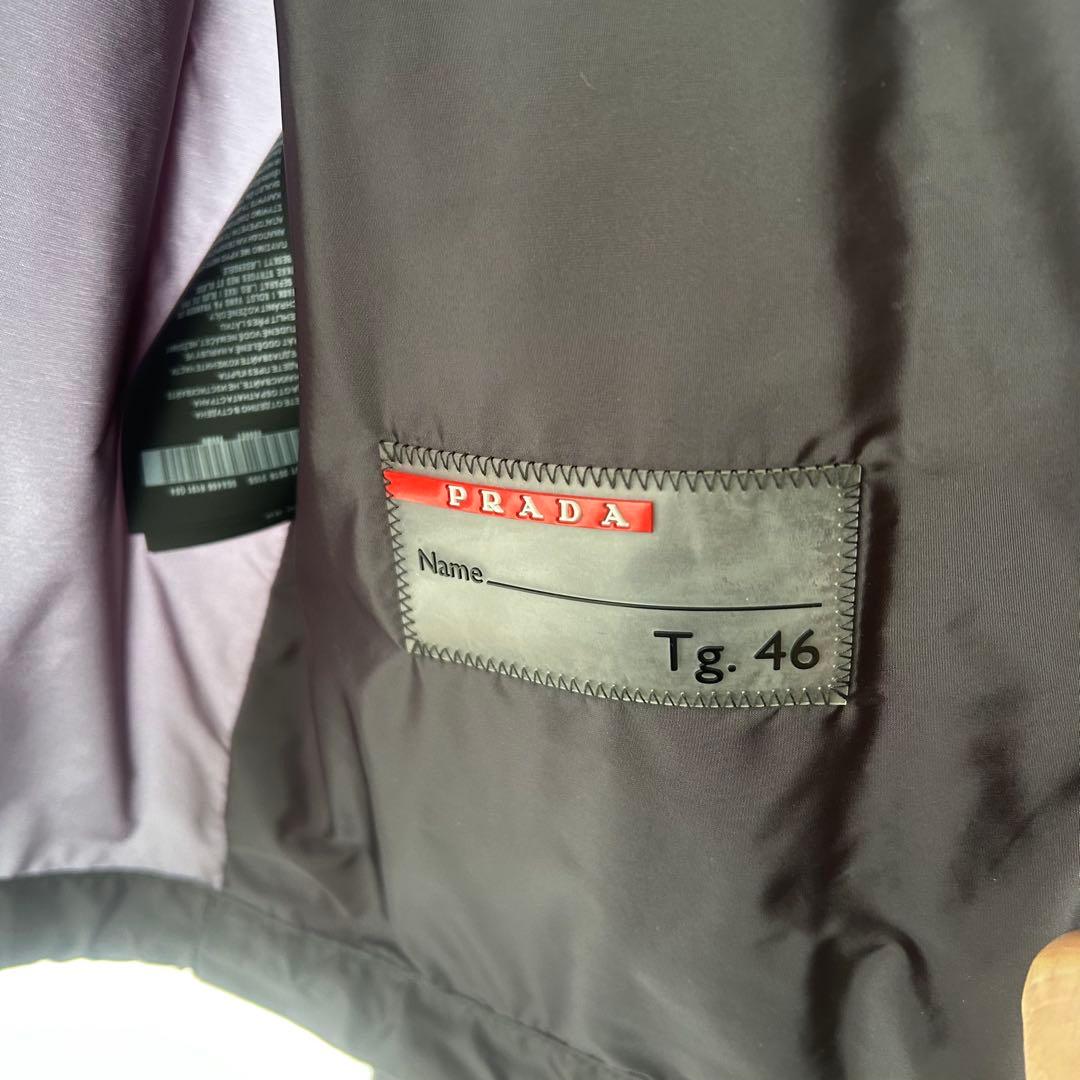 PRADA 三角ロゴ　ナイロン　パーカー　46 トライアングル