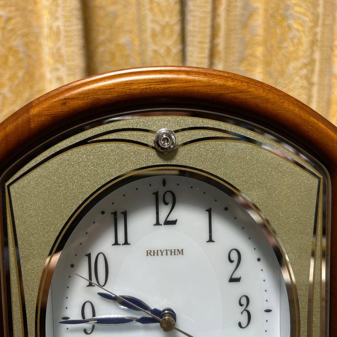 RHYTHM 木製電波時計 スワロフスキー使用　リズム　新品未使用