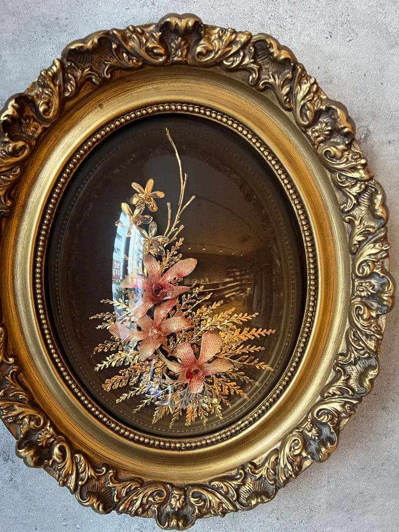 ハワイ三郎デザイン24金　ハワイ産オーケットの生花です