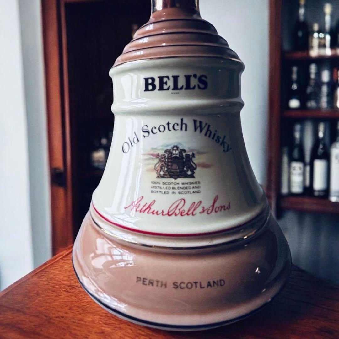 1970年代 BELLS ベルズ スコッチウィスキー ベル型陶器 未開栓 箱付