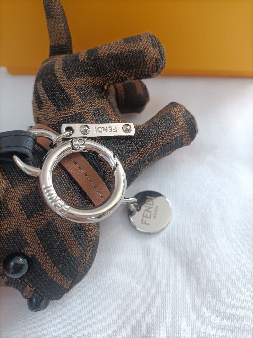 美品❤️‍フェンディ キーホルダー ドッグバッグ チャーム 小物