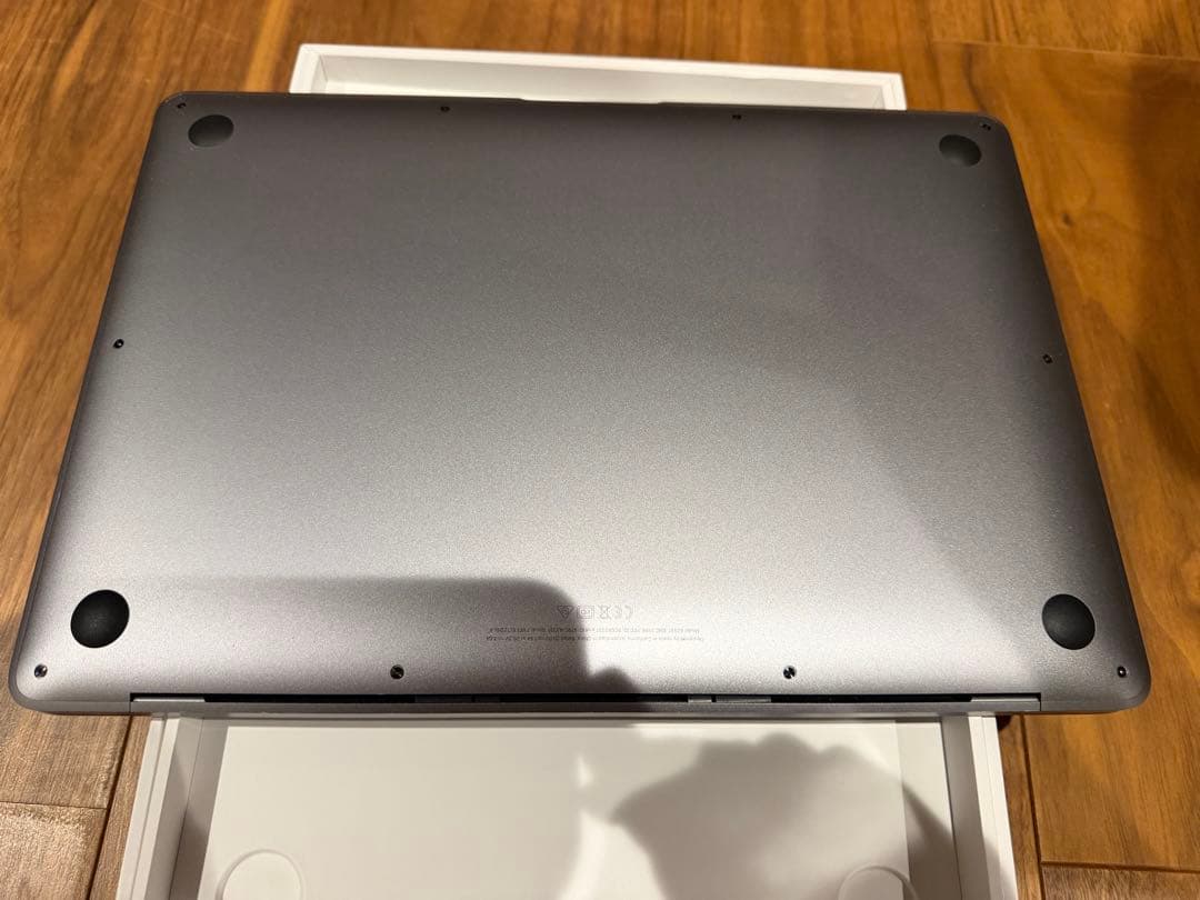 MacBook Air スペースグレー 本体 MGN63J/A