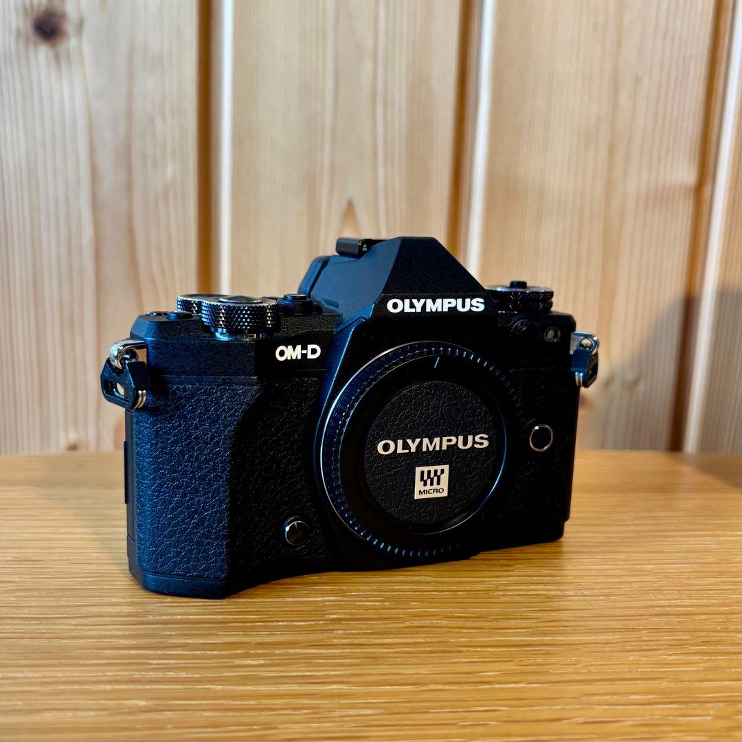 OLYMPUS OM-D ミラーレス一眼 ED 12-40mm 美品