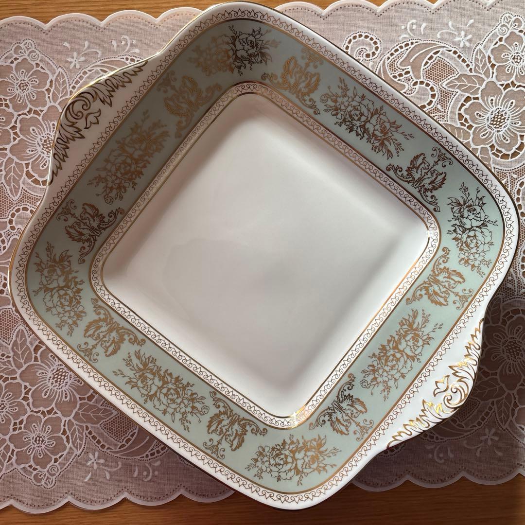 新品未使用Wedge wood コロンビア　セージグリーンプレート大皿　角皿