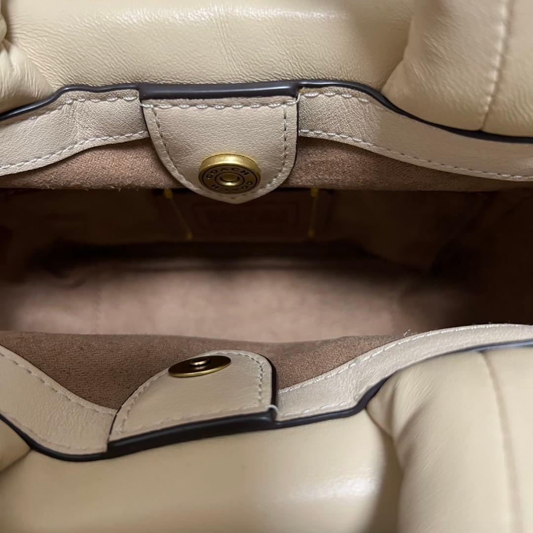 【極美品】コーチ　ミニピロートートバッグ　2way ショルダーバッグ　アイボリー