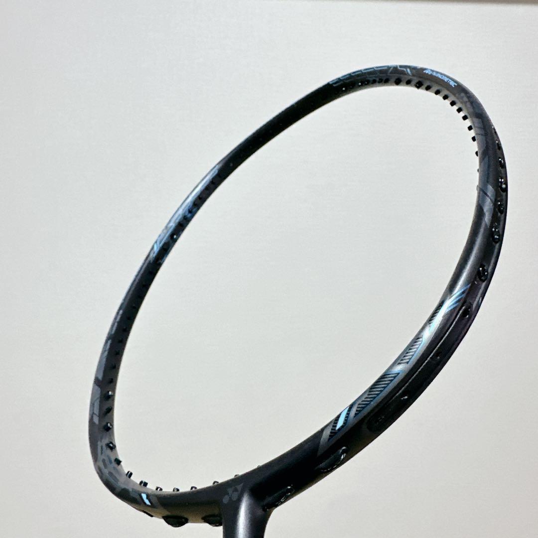 YONEX ヨネックス VOLTRIC ボルトリックZフォース2 Ⅱ 4UG5