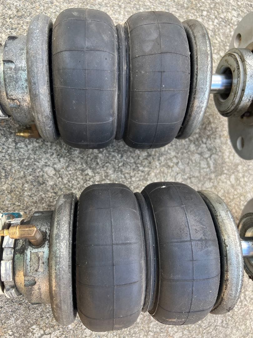 ハリアー60、アルヴェル30エアサス(フロントのみ