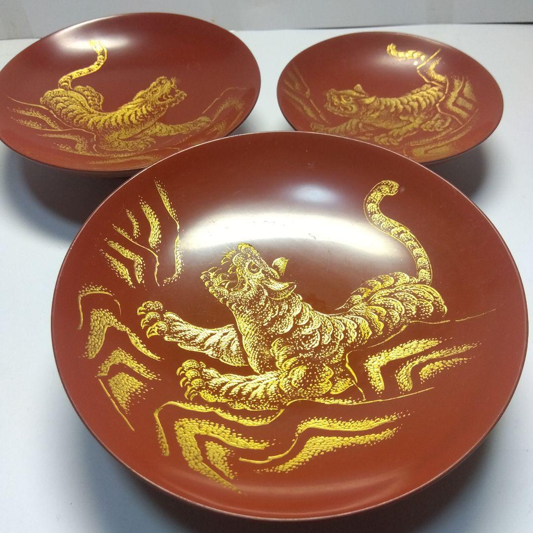 輪島塗　漆器三ッ組盃　沈金　虎の図　在銘　松竹梅　天然木　当日物　美品