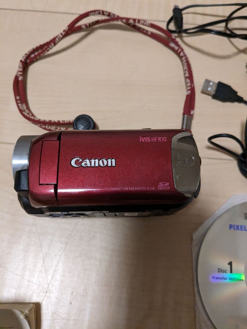 Canon　ビデオカメラ　 iVIS HFR10
