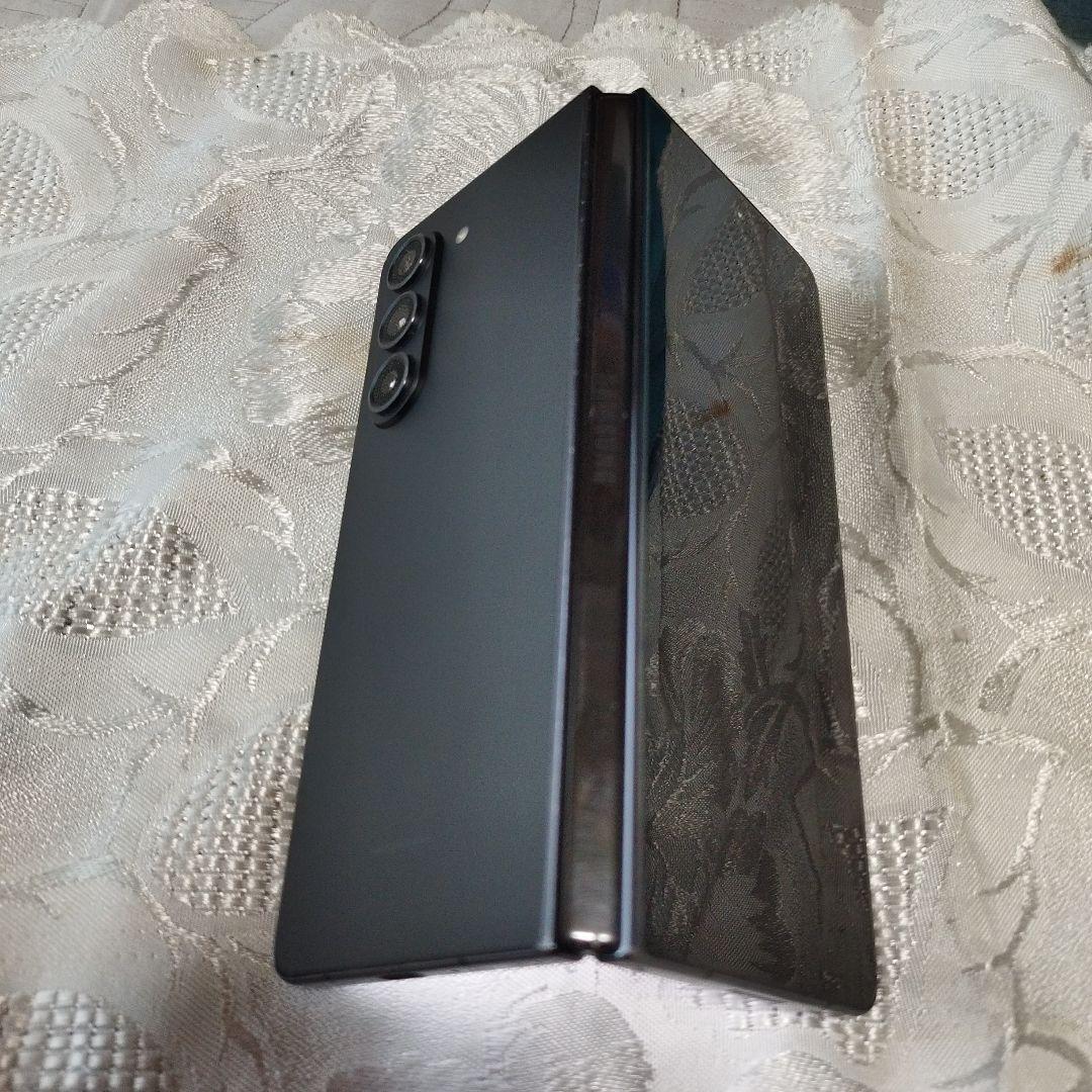 難有Samsung Galaxy Z Fold5 SM-F946W黒256北米版