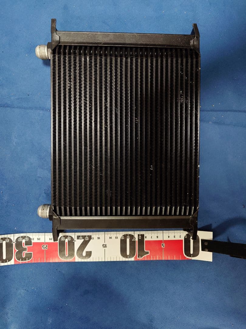 【送料込み❗️】 汎用オイルクーラー、ホース付きセット‼️