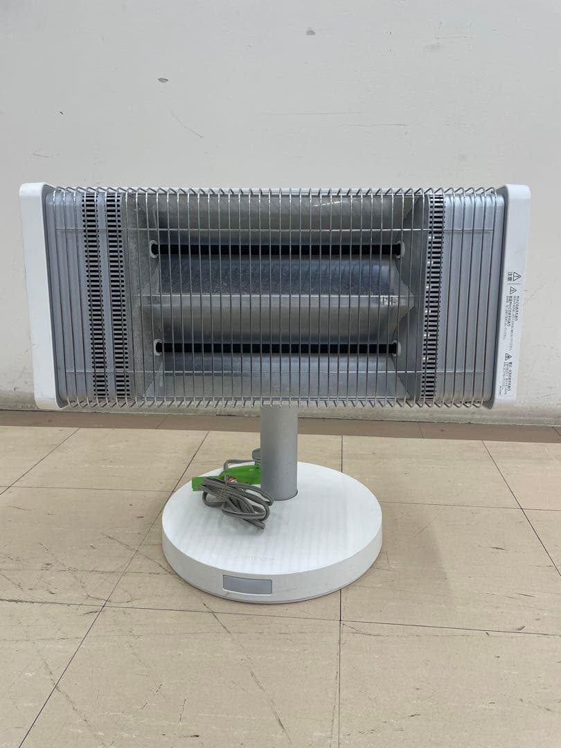 ダイキン　遠赤外線暖房機　セラムヒート　ERFT11VS-W　2018年製