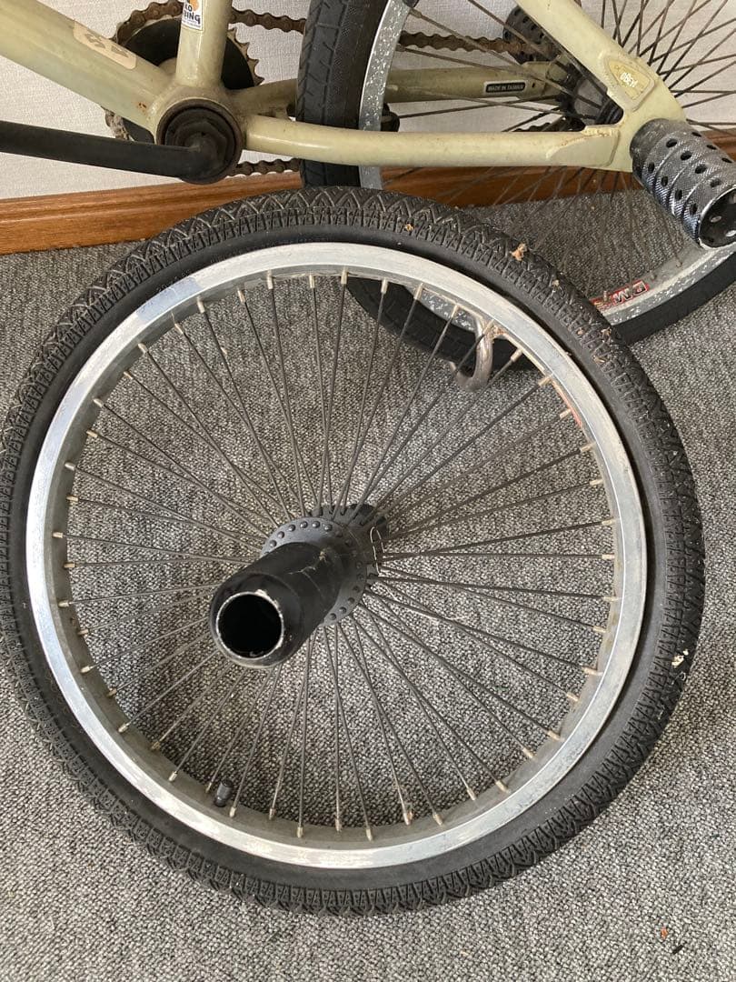 【現地引き取り限定】 wethepeople BMX 20インチ 難あり