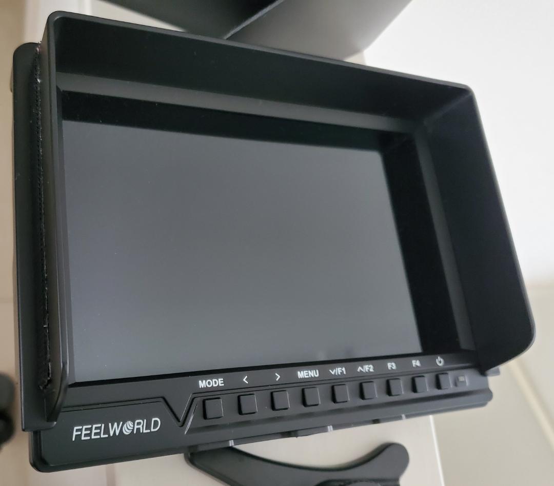 feelworld fw760　yongnuo YN300 II