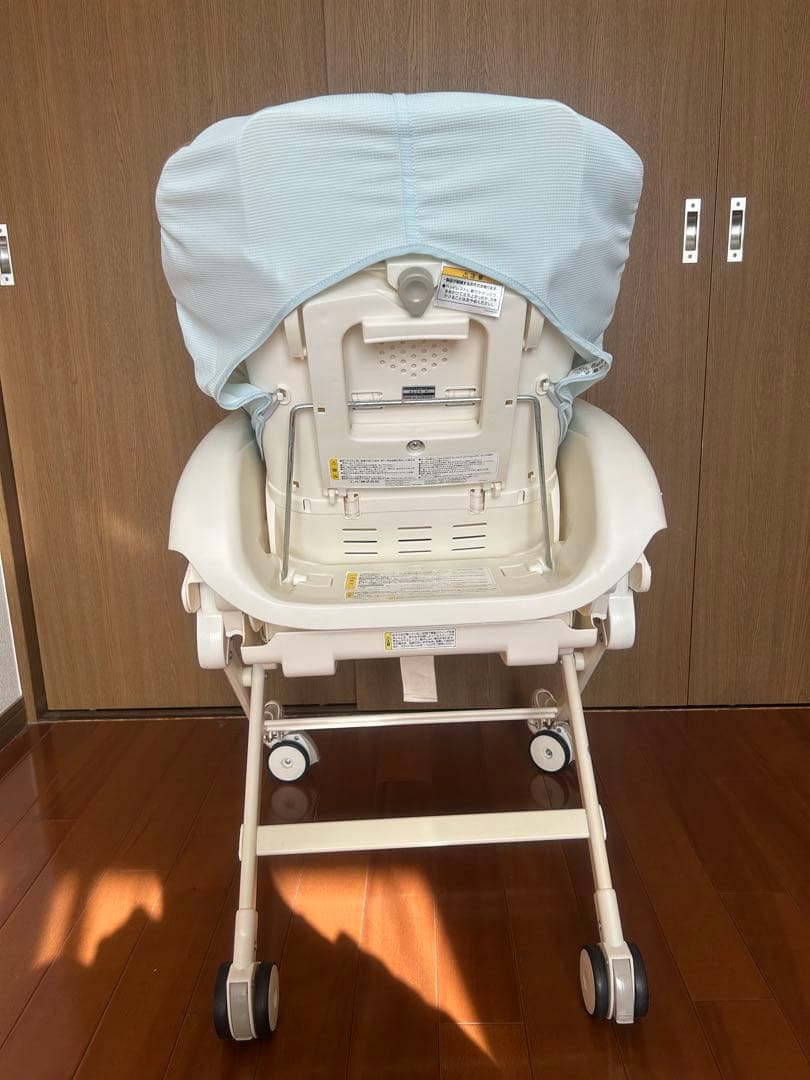 combi コンビ 電動 ネムリラ オートスウィング ハイローベッド チェア