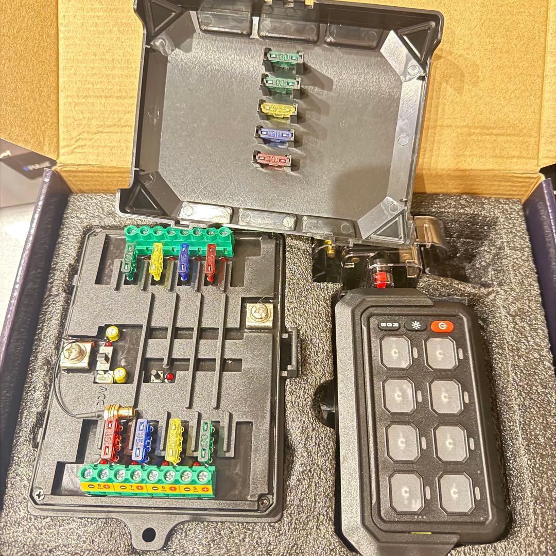 T*u様 ギャングスイッチ Chelhead 8スイッチパネル 無線制御タイプ