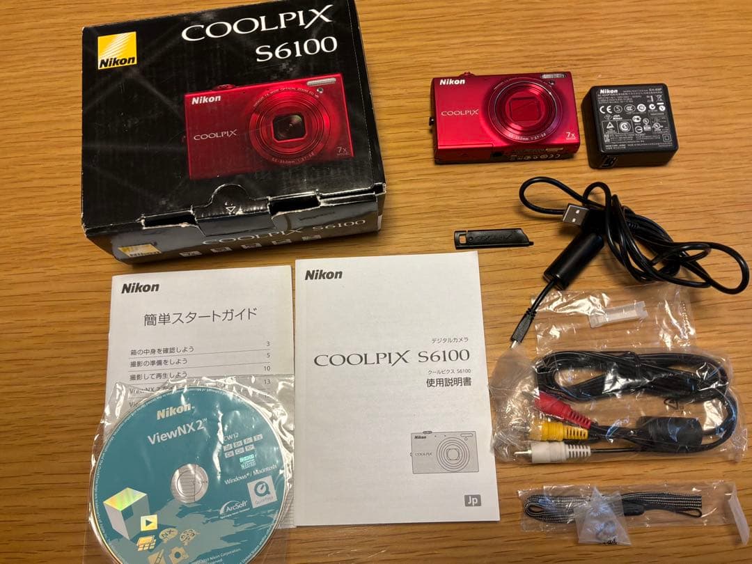 Nikon ニコン　COOLPIX Style S6100 SUPER RED