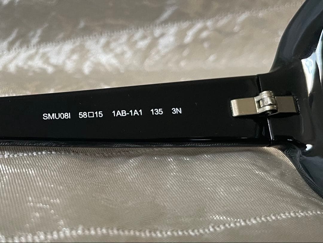 MIU MIU ミュウミュウ サングラス ブラック