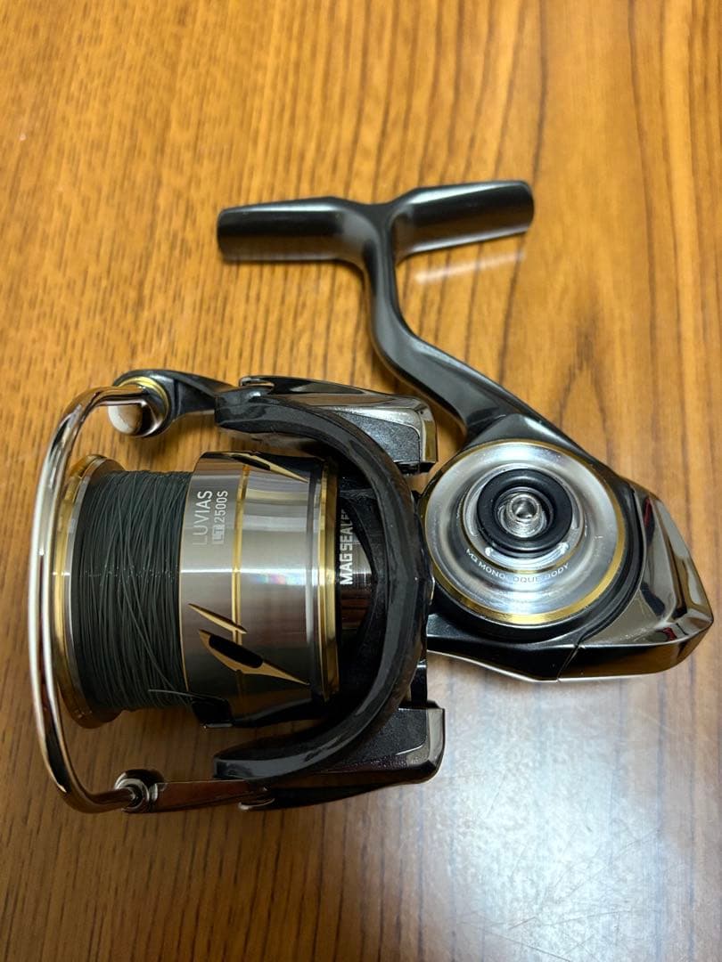 リール 20LUVIAS FC LT2500S-XH