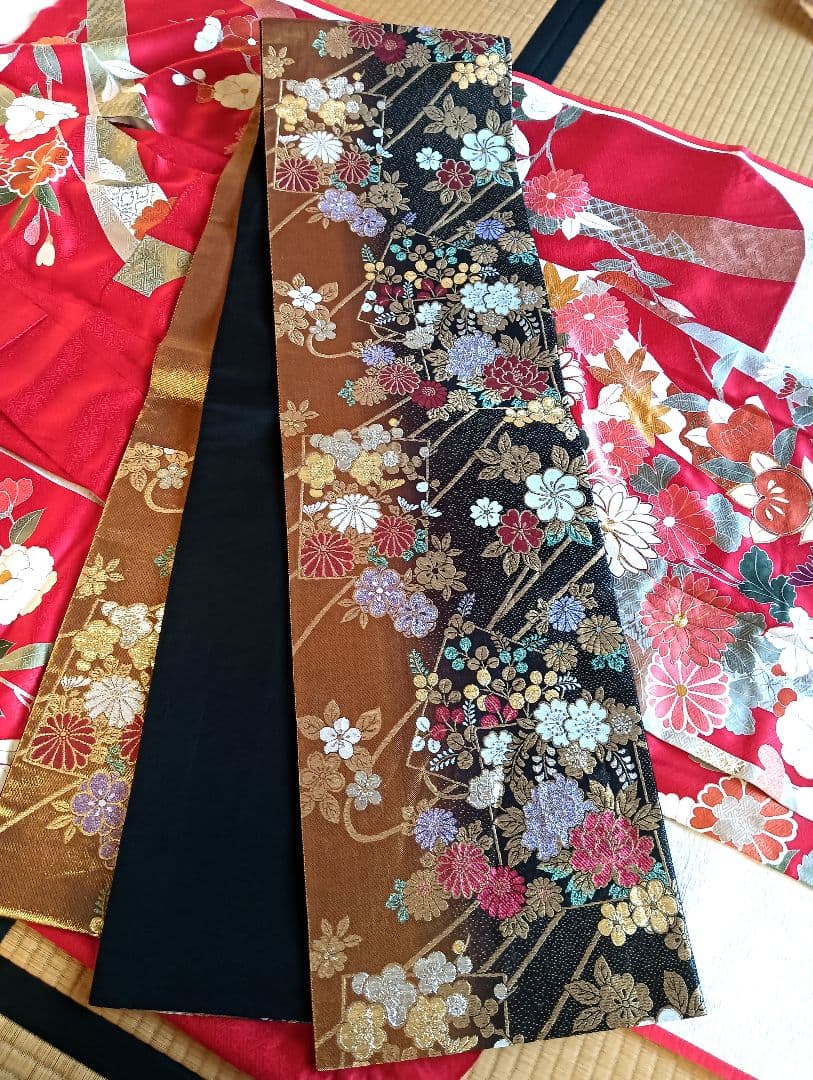 華やか振袖フルセット　赤　古典柄　金駒刺繍　身丈161.5 裄 65　お値打ち