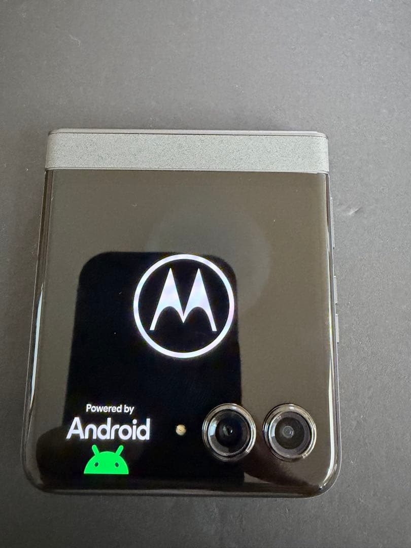 【美品】motorola razr 50 512GB コアラグレー