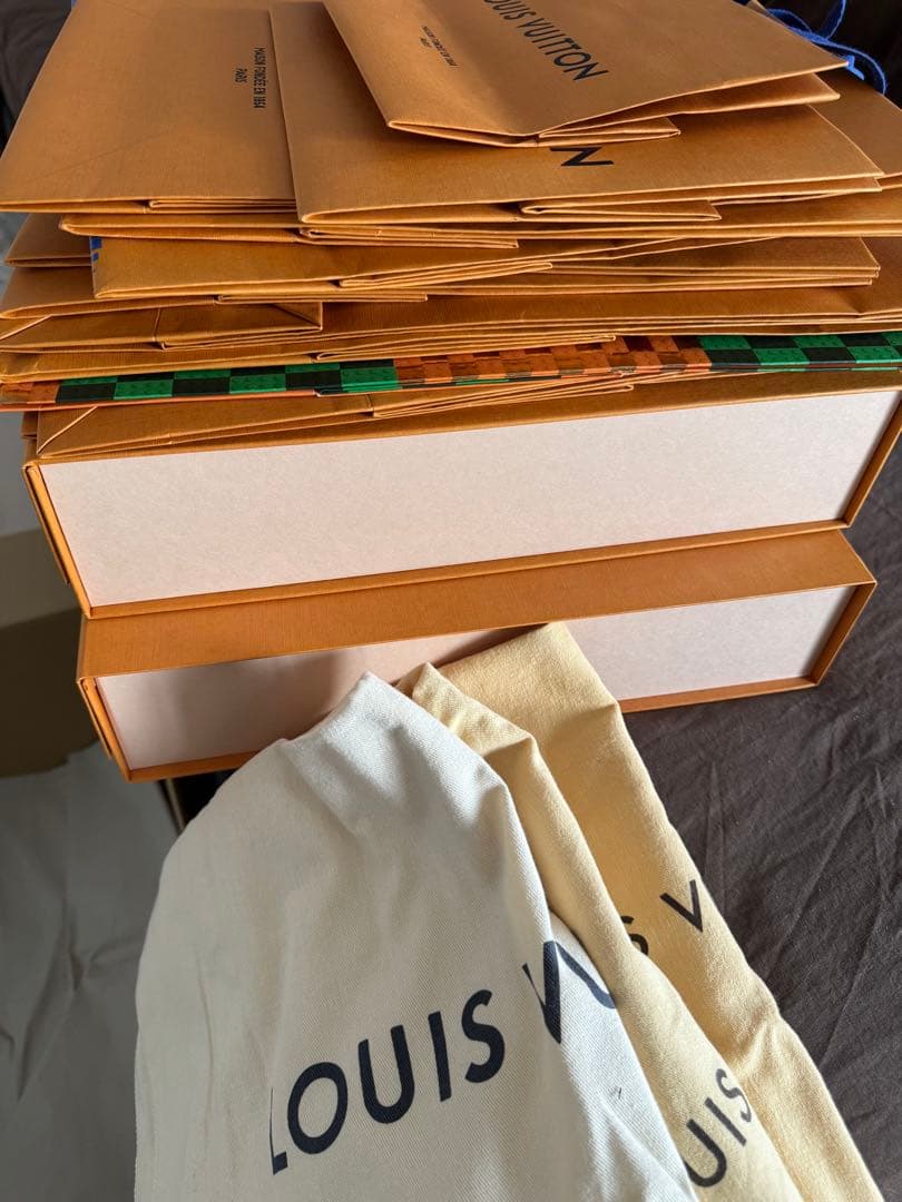 LOUIS VUITTON 箱大２つ付きショッパーセット
