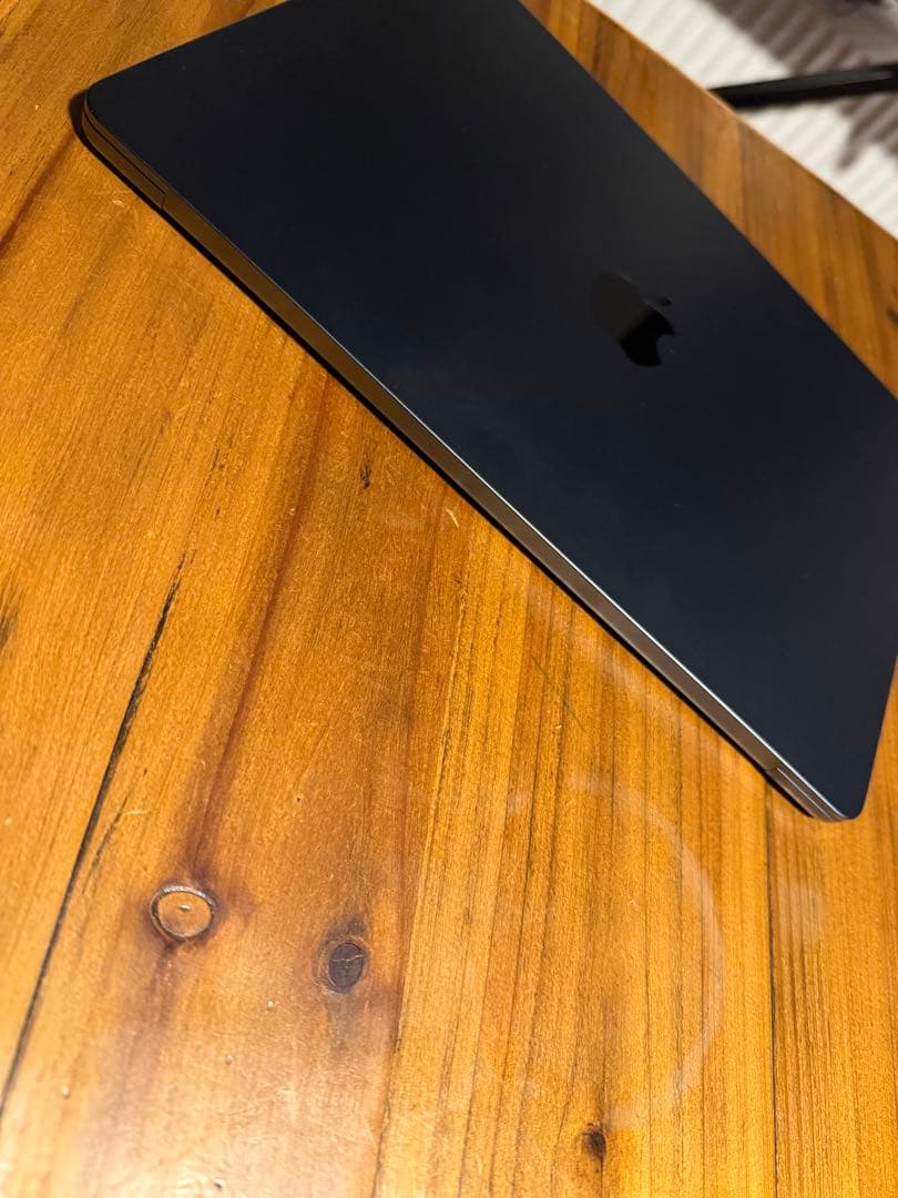 【ほぼ新品】M2 Macbook Air 256GB 8GB