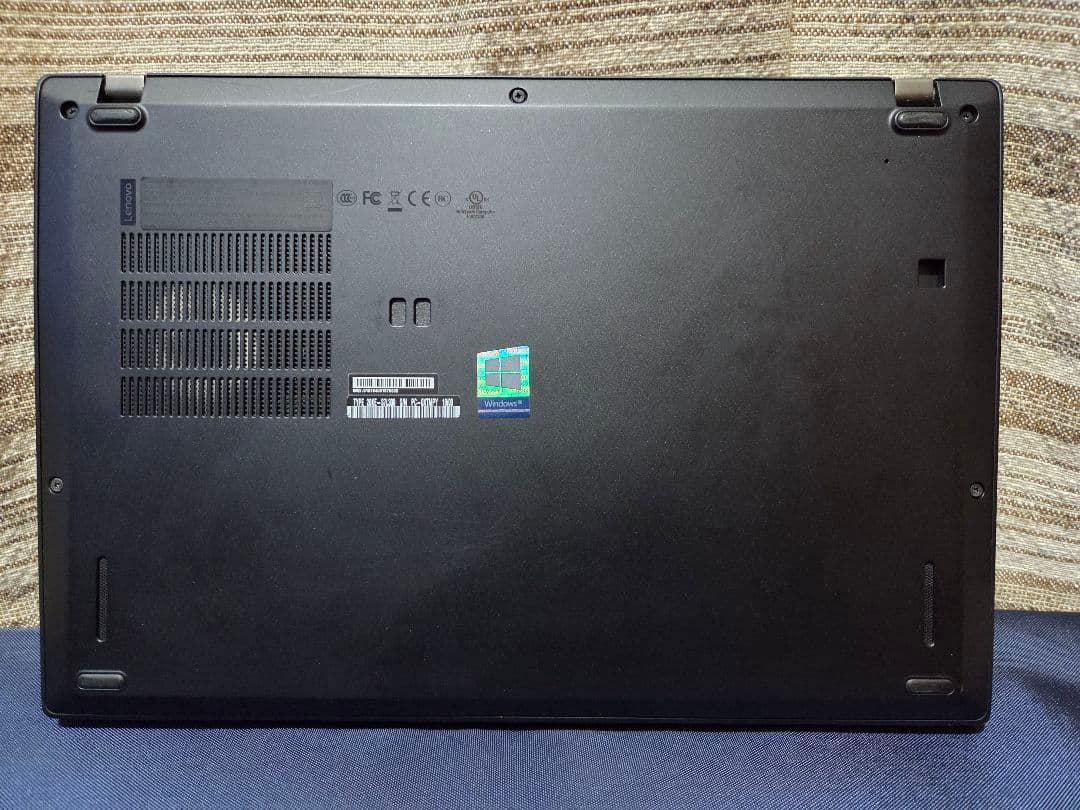 レノボ ThinkPad X280 第8世代 Core i7 メモリ16GB