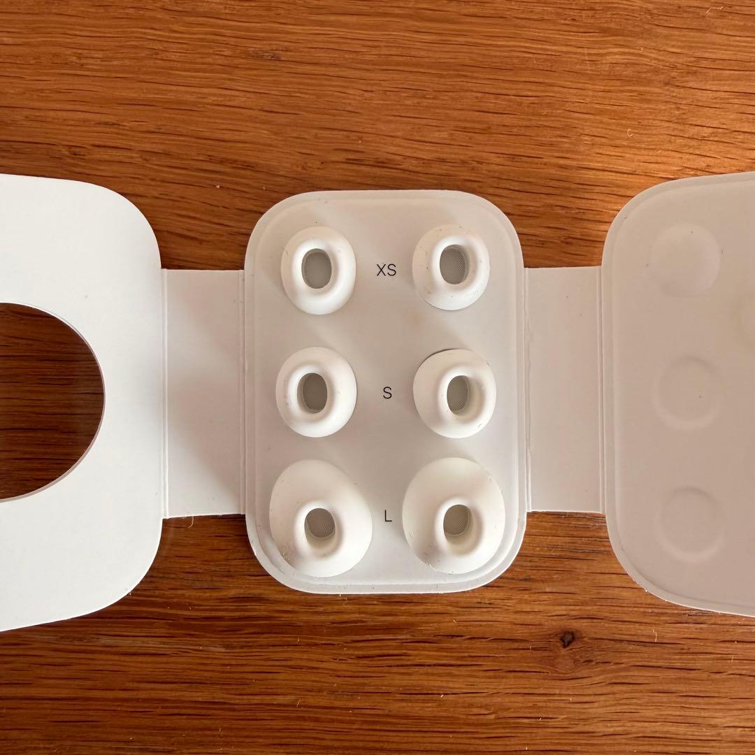 【美品】Apple AirPods Pro 2 本体 ホワイト 付属品付き