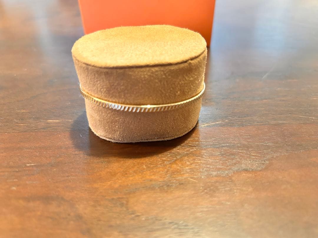 TORY BURCH ラウンドフェイス時計 交換用バンド付き