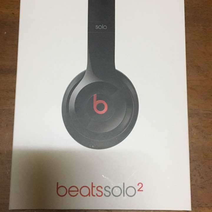 ヘッドホン beatssolo2
