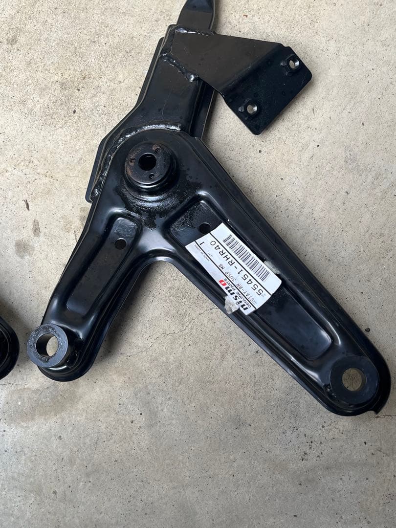 スカイラインR34 GTR BNR34 Vスペック用クロスバー